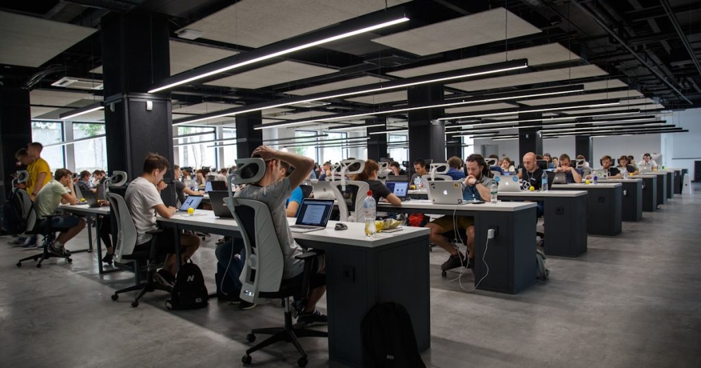 哥伦比亚加入“一带一路”的经济机遇与地缘风险