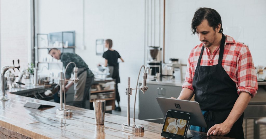 直播间热浪下“广货”从制造走向智造，“粤家电”加速全球化布局