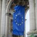 欧洲议会批准新规 外商投资审查扩至半导体AI敏感领域 - European Union flag Brussels
