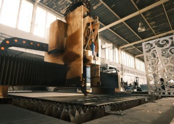 Industrial manufacturing laser cutter technology