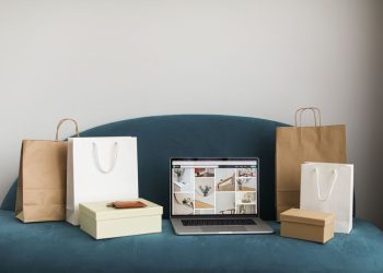 Cross border ecommerce online shopping logistics