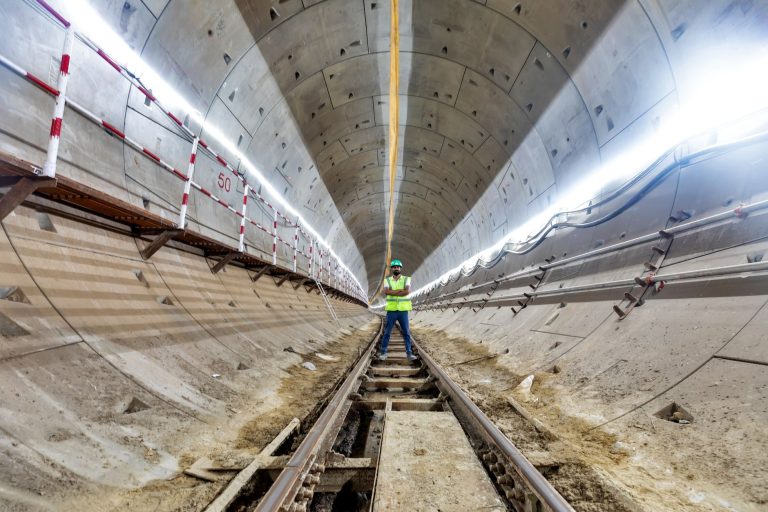 中国电建签约塞尔维亚地铁项目 合同额125亿元